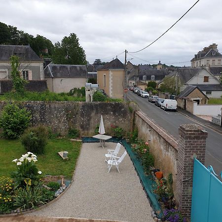 L 'Appartement Du Rocher Chateau-du-Loir Exterior photo